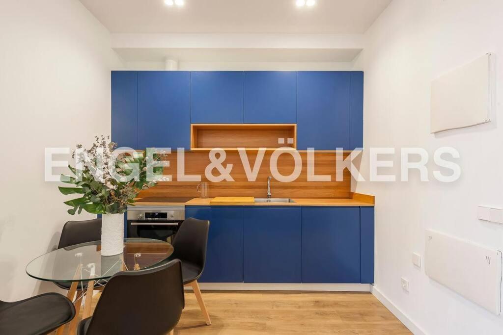 Moderno Apartamento En Pleno Centro Madrid Buitenkant foto